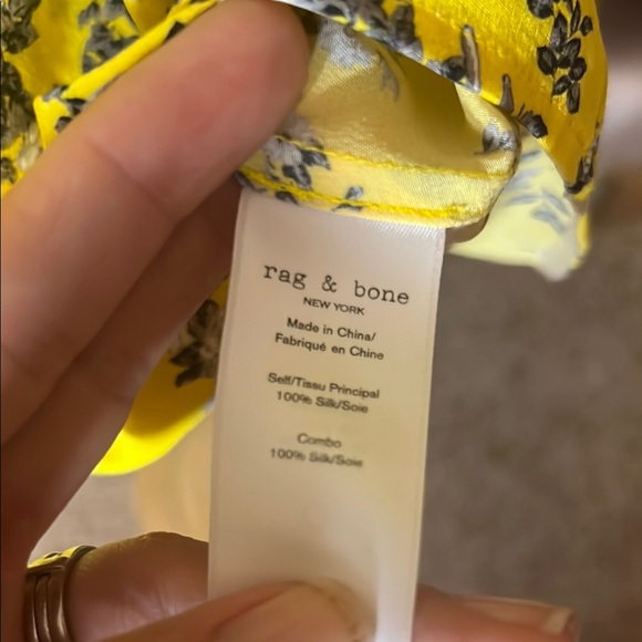 Rag & Bone Yellow 100% Silk Sleevless V- Neck Blouse - Picture 3 of 8